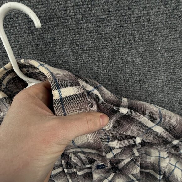 VTG Wrangler Short Sleeve Flannel Button Up Shirt Men Soft Plaid Colorful M/L - Picture 13 of 16